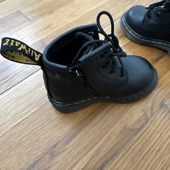 Dr Martens Black JY004 Toddler Ankle Side Zip Boots Read Size 6 - Picture 6 of 9